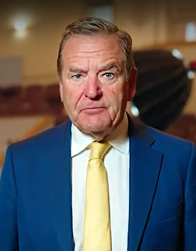 image of Jeff Stelling